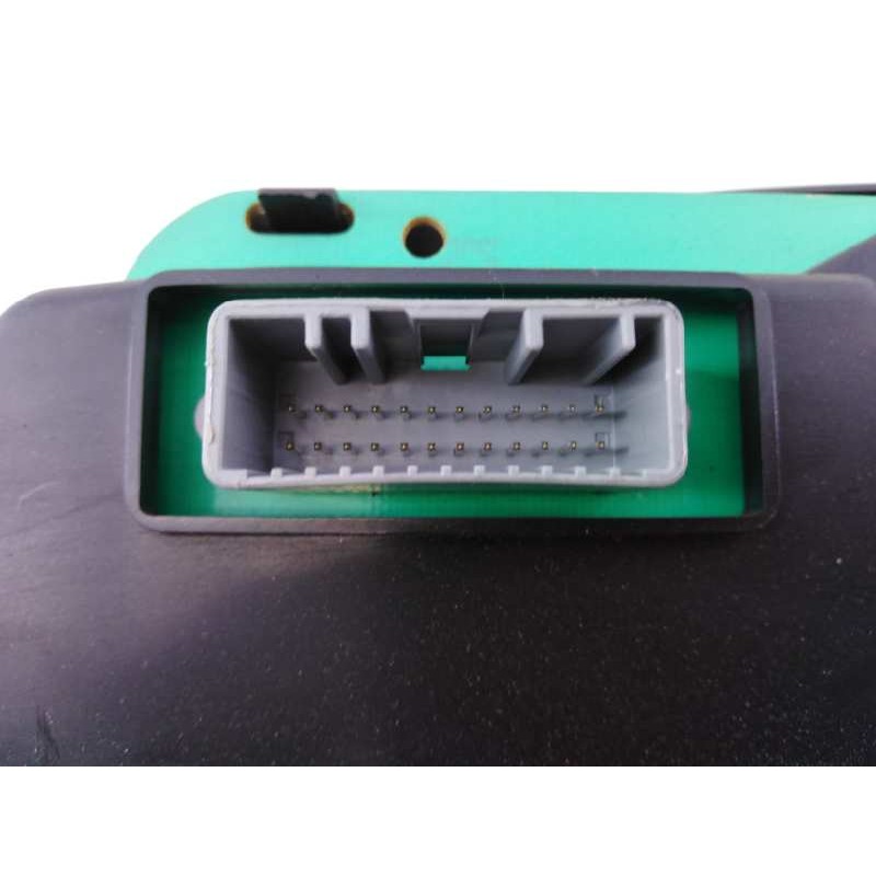 Recambio de cuadro instrumentos para dacia sandero laureate referencia OEM IAM 243104354R  E2-A1-3-5