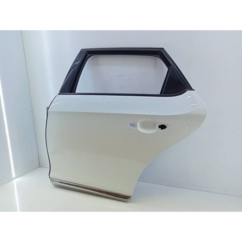 Recambio de puerta trasera izquierda para citroën ds5 desire hybrid4 referencia OEM IAM   E4-B4-6