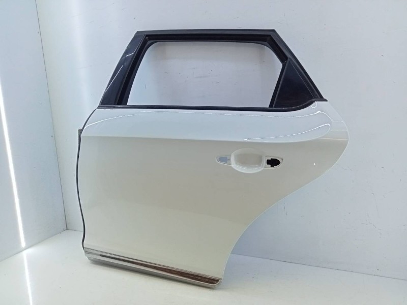 Recambio de puerta trasera izquierda para citroën ds5 desire hybrid4 referencia OEM IAM   E4-B4-6