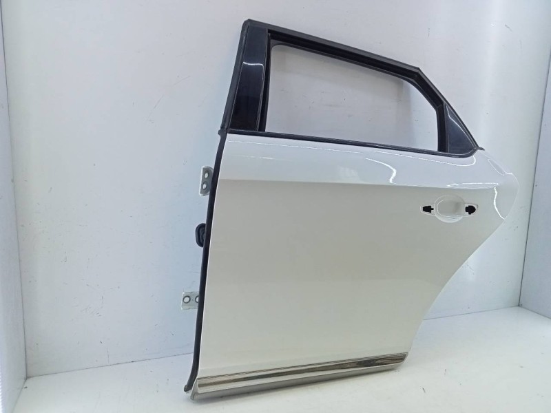 Recambio de puerta trasera izquierda para citroën ds5 desire hybrid4 referencia OEM IAM   E4-B4-6