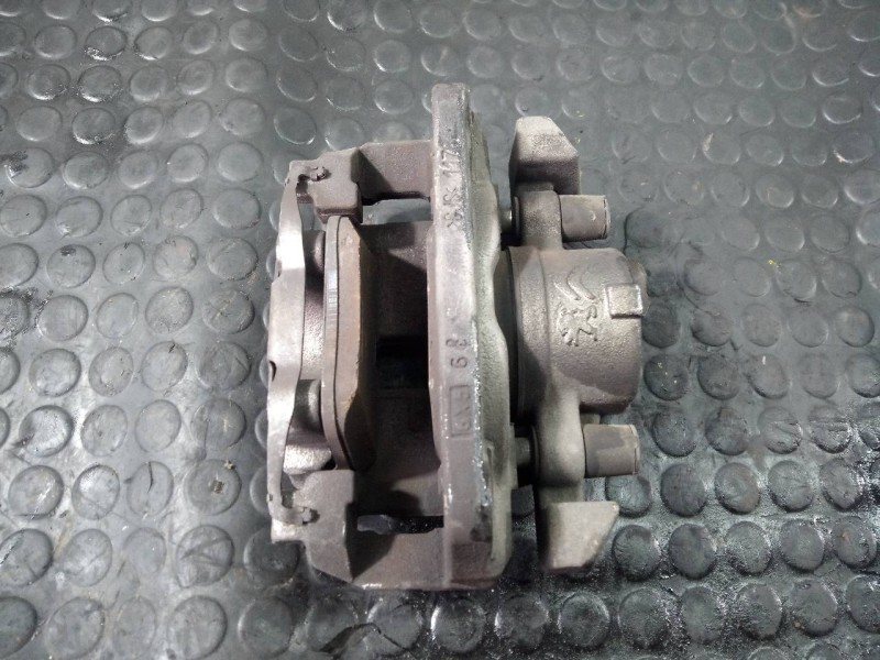 Recambio de pinza freno delantera izquierda para peugeot 3008 gt line referencia OEM IAM 78TGU100510060  P1-B5-33
