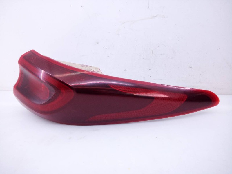 Recambio de piloto trasero derecho para kia sportage drive 2wd referencia OEM IAM R250RR02 92402F1500 E2-B5-49-1