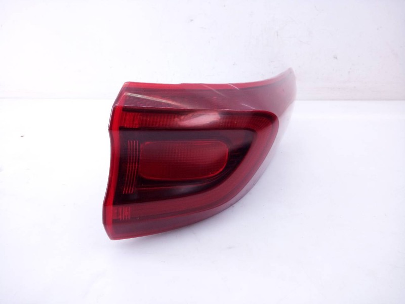 Recambio de piloto trasero derecho para kia sportage drive 2wd referencia OEM IAM R250RR02 92402F1500 E2-B5-49-1