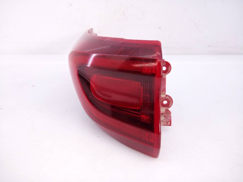 Recambio de piloto trasero izquierdo para kia sportage drive 2wd referencia OEM IAM L150LR01 92401F1500 E2-B5-44-2