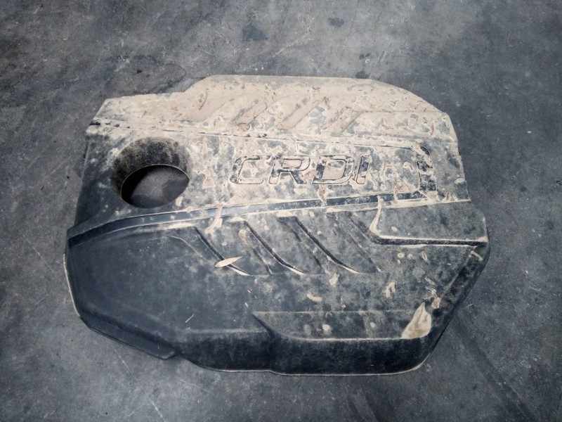 Recambio de tapa motor para kia sportage drive 2wd referencia OEM IAM   