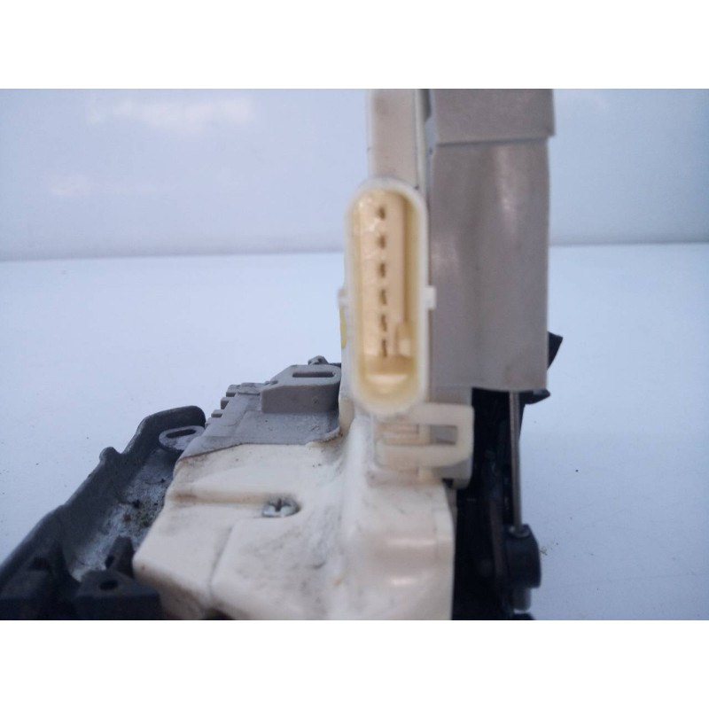 Recambio de cerradura puerta delantera derecha para audi a3 sedán(8vs) ambition referencia OEM IAM   E1-B6-36-2