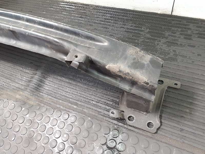 Recambio de refuerzo paragolpes delantero para seat leon (1p1) sport referencia OEM IAM 101005K  P1-A1-42