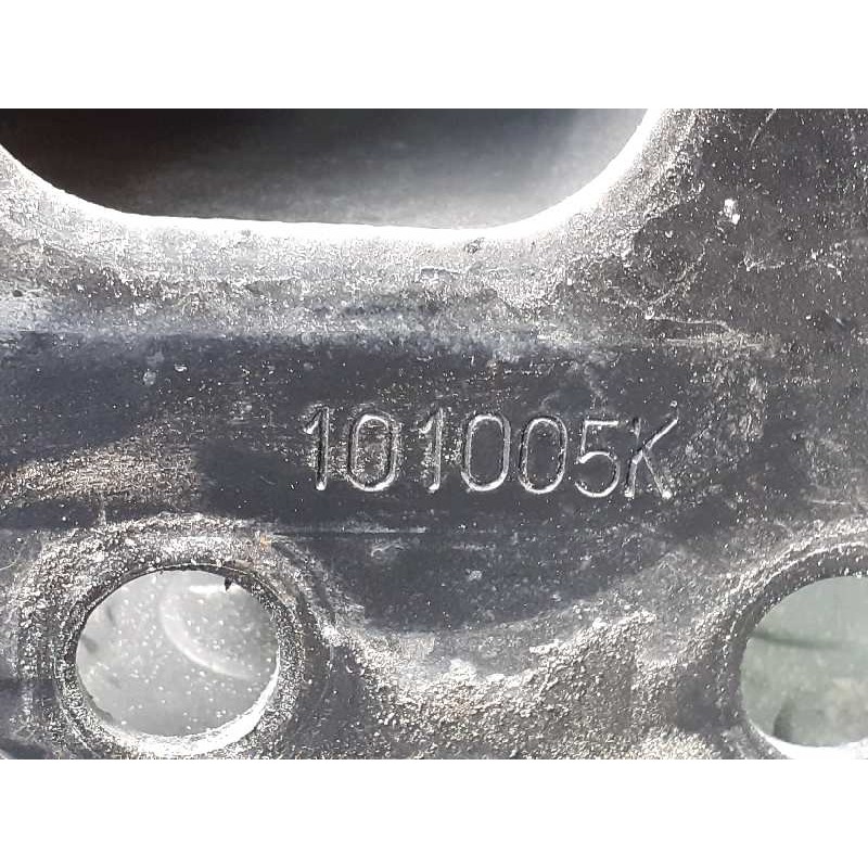 Recambio de refuerzo paragolpes delantero para seat leon (1p1) sport referencia OEM IAM 101005K  P1-A1-42