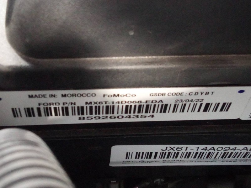 Recambio de caja reles / fusibles para ford kuga titanium referencia OEM IAM 8592604354  