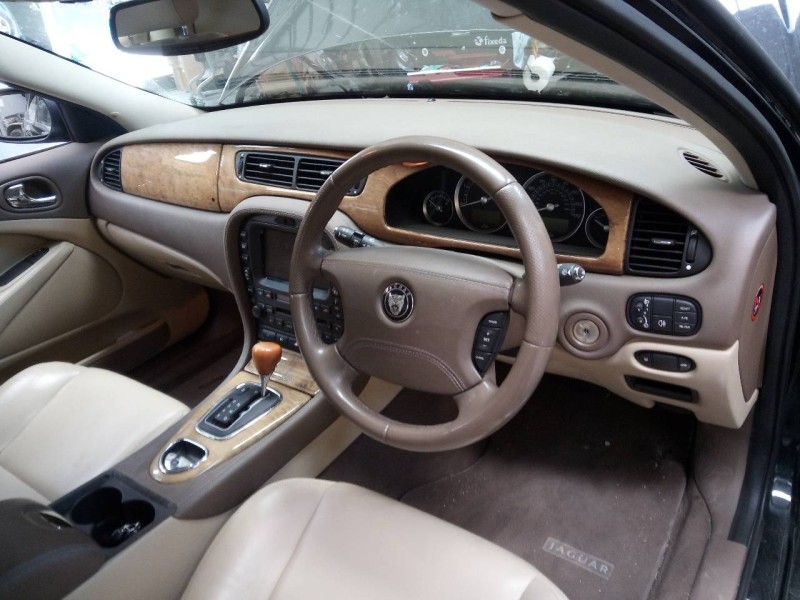 Recambio de salpicadero para jaguar s-type 2.7 v6 diesel classic referencia OEM IAM   