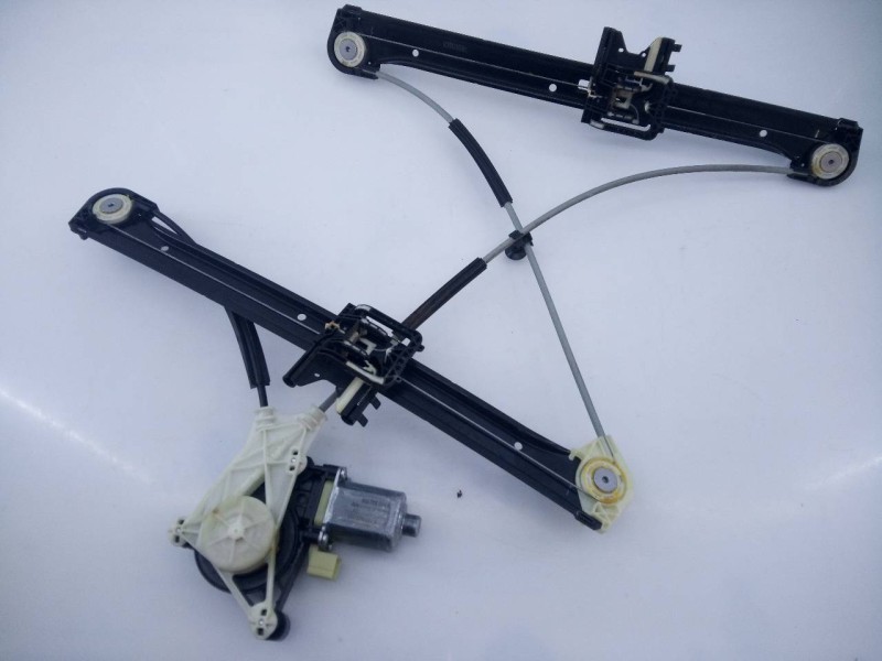 Recambio de elevalunas delantero derecho para audi a3 sedán(8vs) ambition referencia OEM IAM   E1-B6-20-2