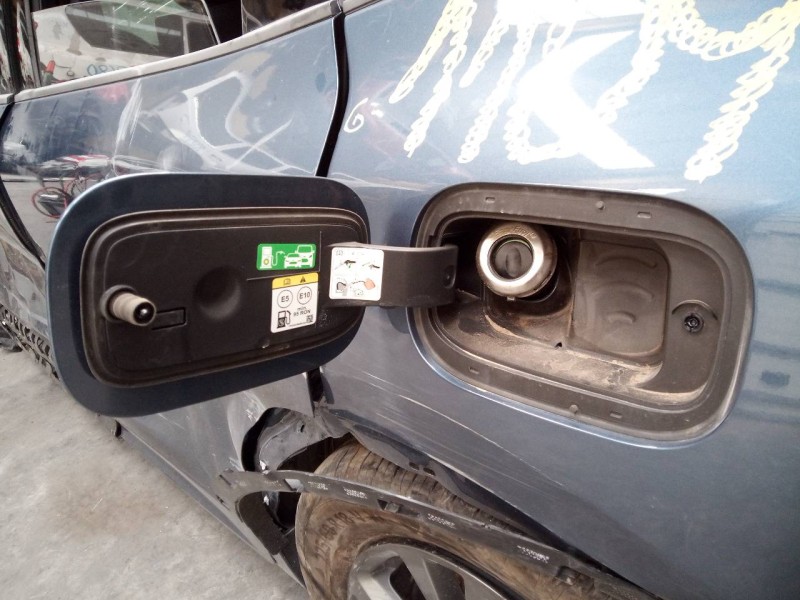 Recambio de tapa exterior combustible para ford kuga titanium referencia OEM IAM   