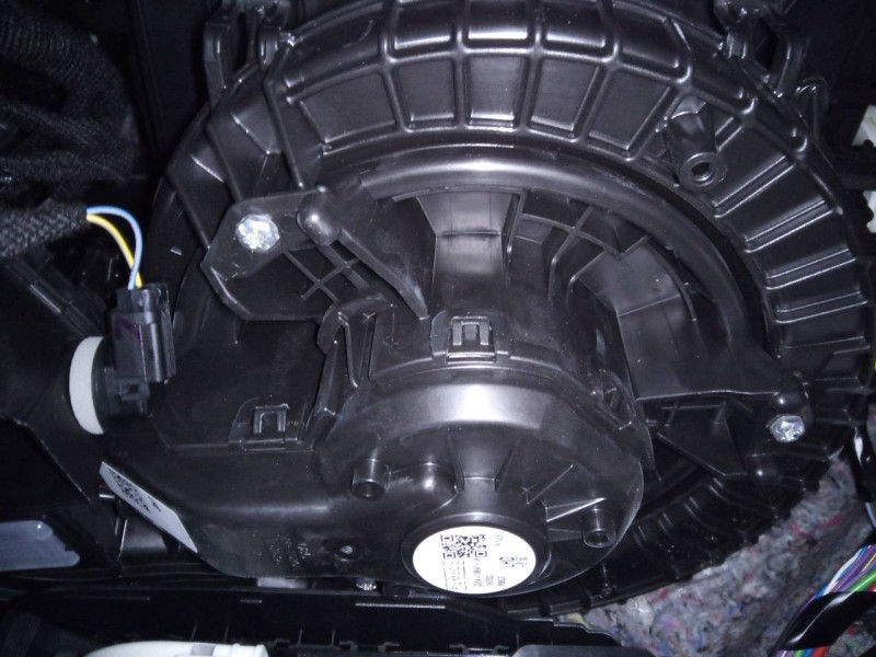 Recambio de ventilador calefaccion para ford kuga titanium referencia OEM IAM JX5A198AFGA  