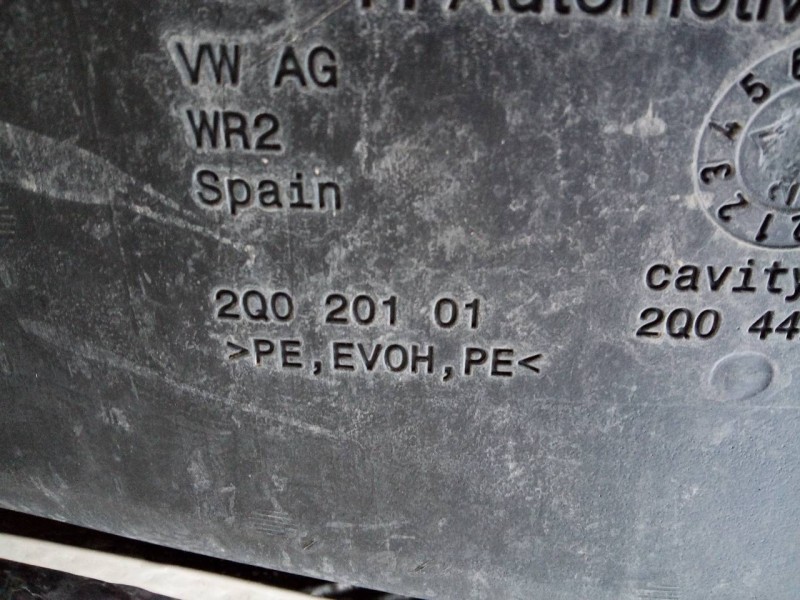 Recambio de deposito combustible para volkswagen t-cross life referencia OEM IAM 2Q020101  