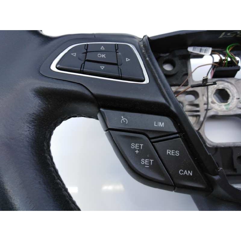 Recambio de volante para ford focus turn. business referencia OEM IAM 2014572  E3-B3-39-2