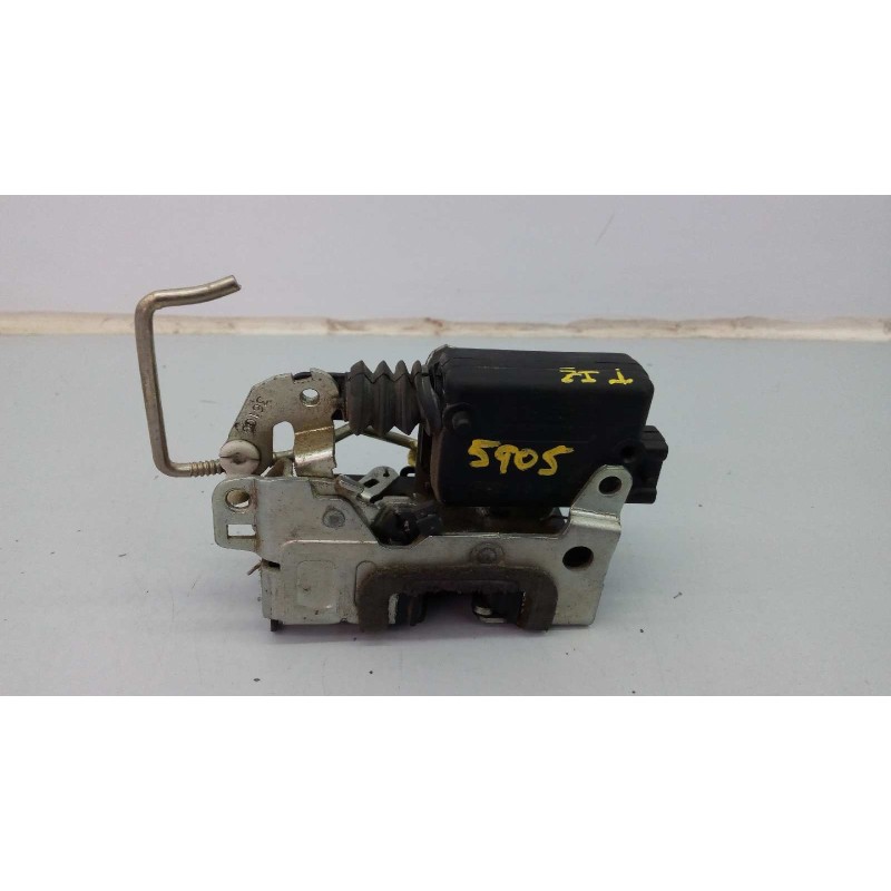 Recambio de cerradura puerta trasera izquierda para dacia duster laureate 4x2 referencia OEM IAM 820030283R  E1-A1-28-1