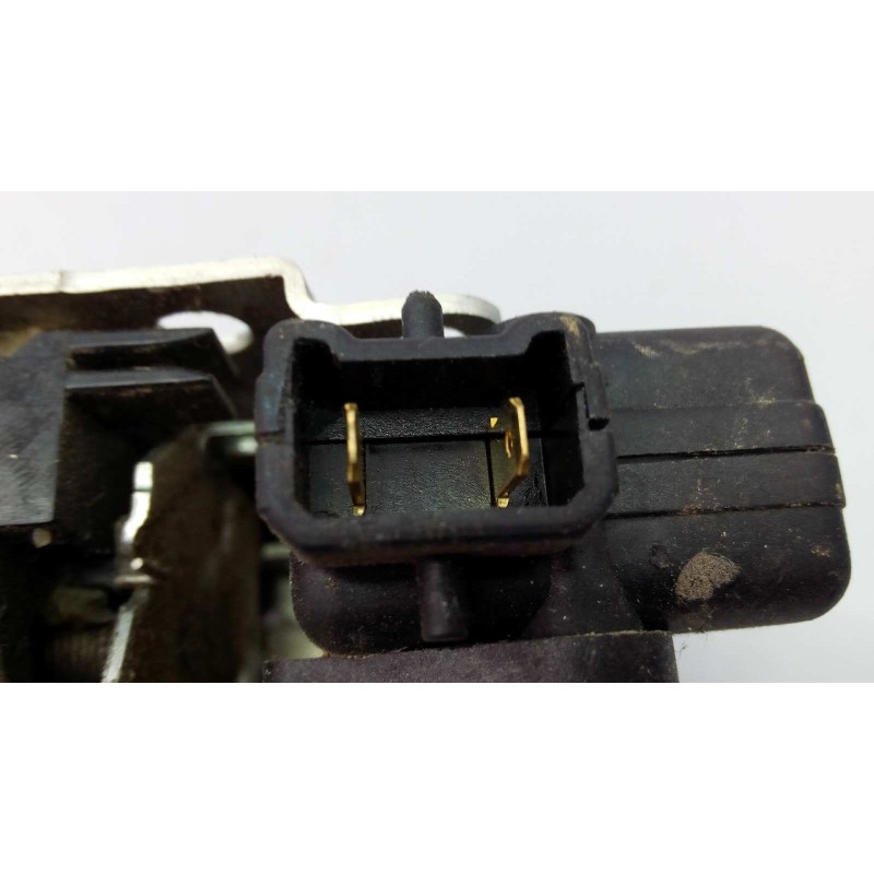 Recambio de cerradura puerta trasera izquierda para dacia duster laureate 4x2 referencia OEM IAM 820030283R  E1-A1-28-1