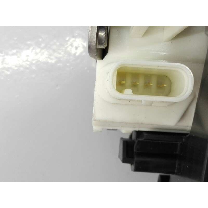 Recambio de cerradura puerta delantera derecha para mercedes-benz clase gla (w156) gla 200 cdi (156.908) referencia OEM IAM A204