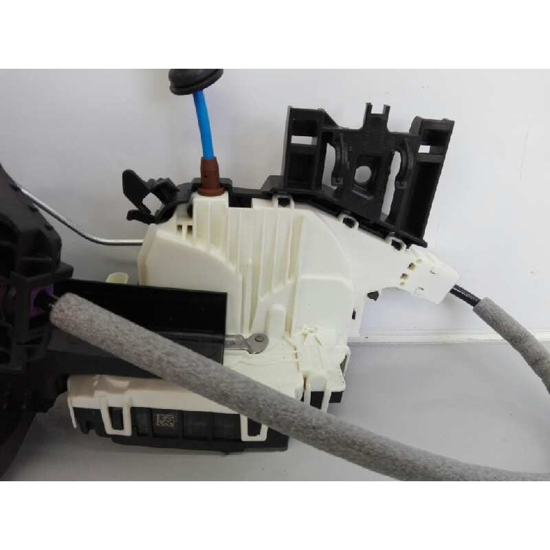 Recambio de cerradura puerta delantera derecha para mercedes-benz clase gla (w156) gla 200 cdi (156.908) referencia OEM IAM A204