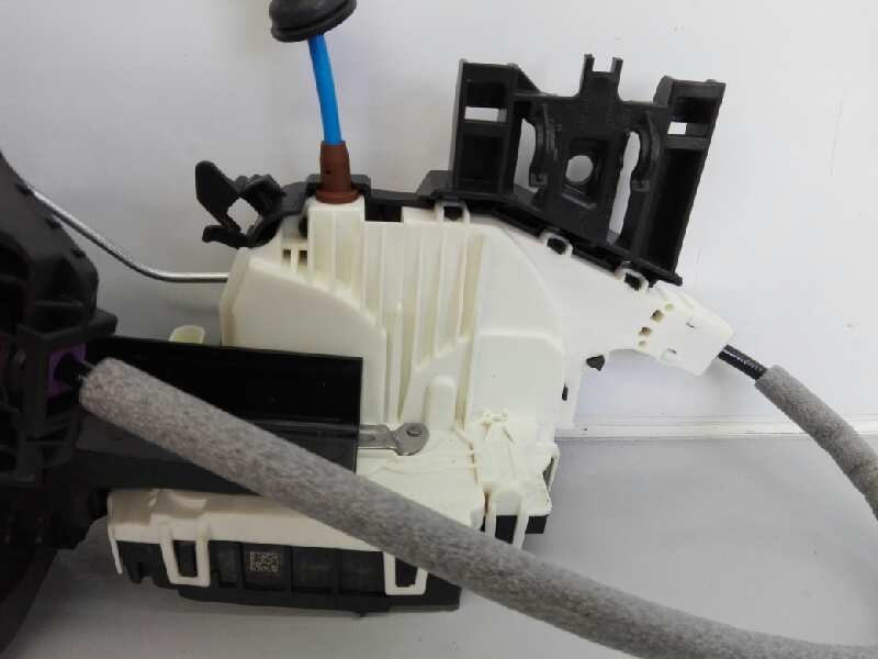 Recambio de cerradura puerta delantera derecha para mercedes-benz clase gla (w156) gla 200 cdi (156.908) referencia OEM IAM A204