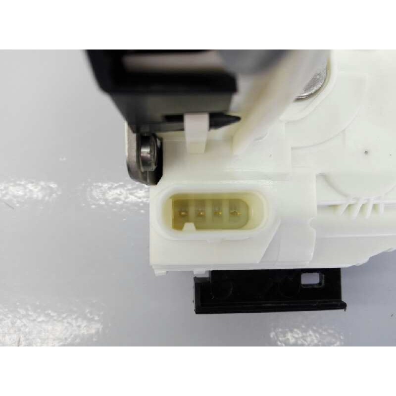 Recambio de cerradura puerta trasera derecha para mercedes-benz clase gla (w156) gla 200 cdi (156.908) referencia OEM IAM A20476