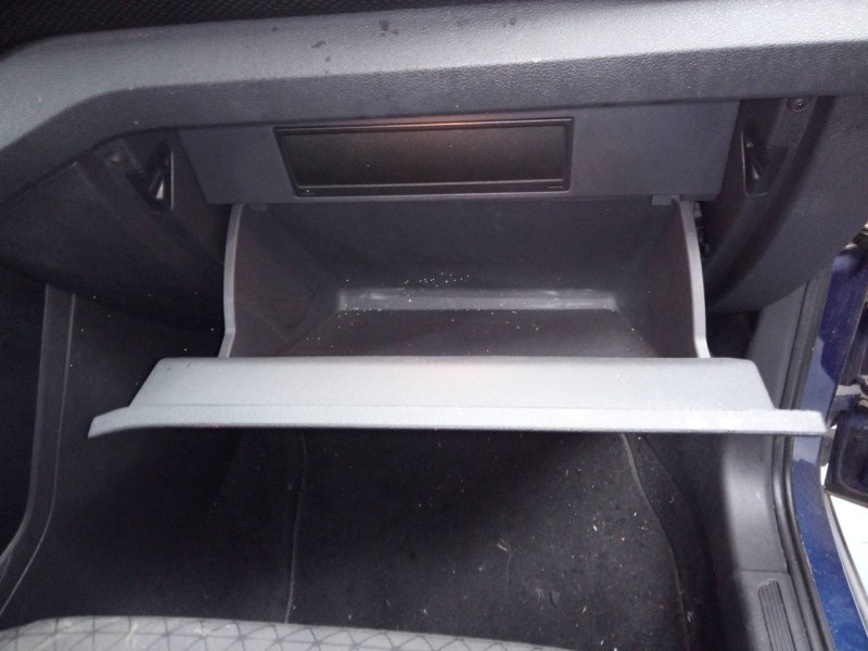 Recambio de guantera para volkswagen t-cross life referencia OEM IAM   