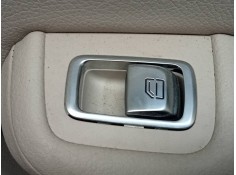 MANDO ELEVALUNAS TRASERO DERECHO 