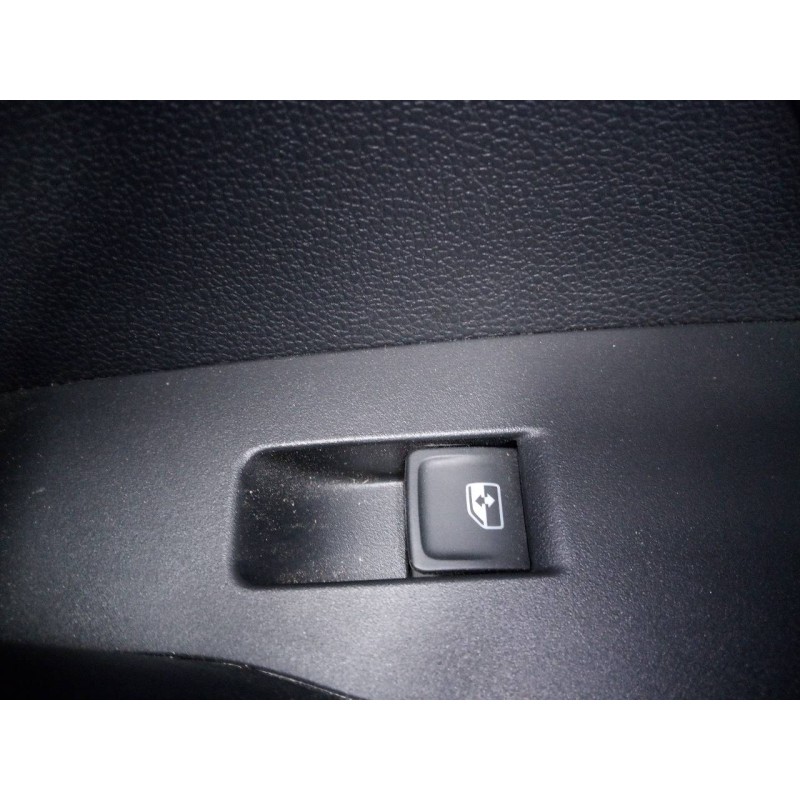 Recambio de mando elevalunas trasero derecho para volkswagen t-cross life referencia OEM IAM   