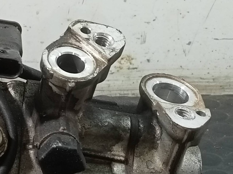 Recambio de compresor aire acondicionado para mercedes-benz sprinter iii furgón fwd referencia OEM IAM A0008303902  P3-A3-3-2