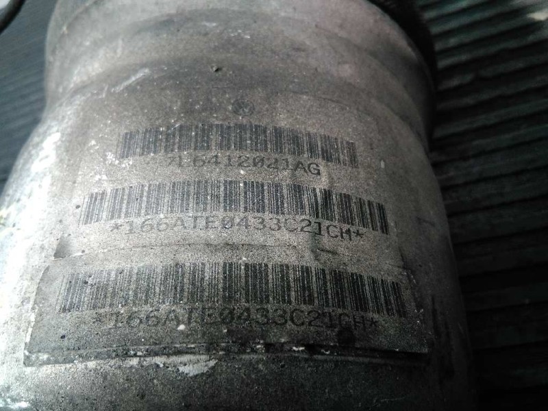 Recambio de amortiguador delantero izquierdo para volkswagen touareg (7la) tdi v6 referencia OEM IAM 7L6412021AG  P1-B4-20