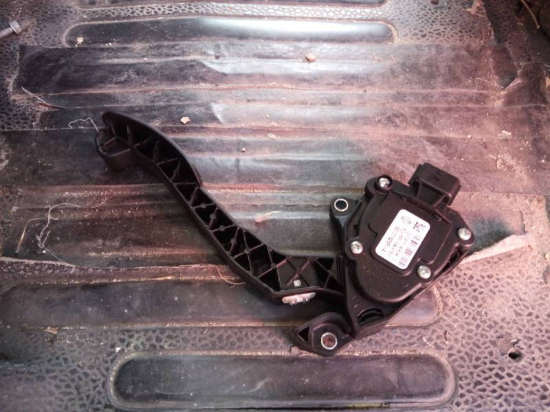 Recambio de pedal acelerador para renault master kasten l1h2 hka 3,3t referencia OEM IAM 180101626R  