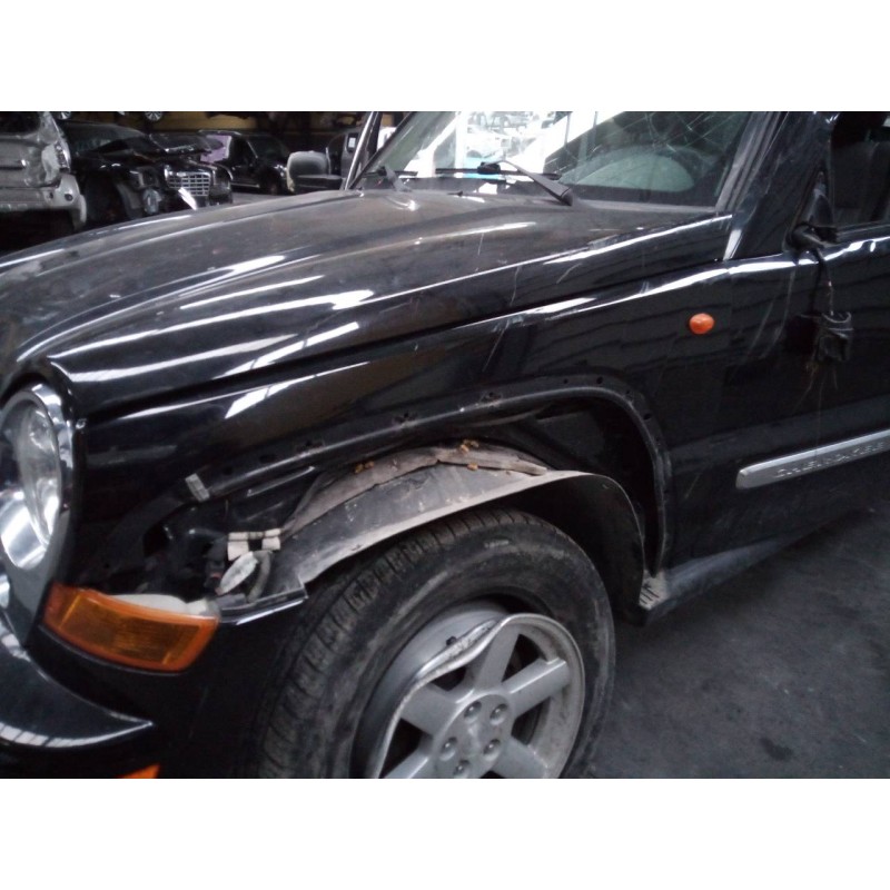 Recambio de aleta delantera izquierda para chrysler jeep cherokee (kj) 2.8 crd limited referencia OEM IAM   