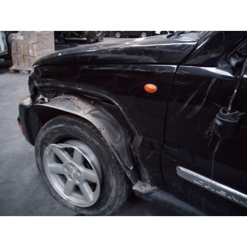 Recambio de aleta delantera izquierda para chrysler jeep cherokee (kj) 2.8 crd limited referencia OEM IAM   