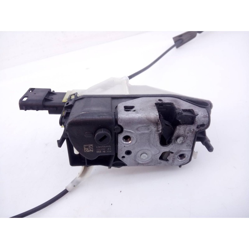 Recambio de cerradura puerta delantera derecha para peugeot 5008 allure referencia OEM IAM 1266N020813  E1-A4-32-2