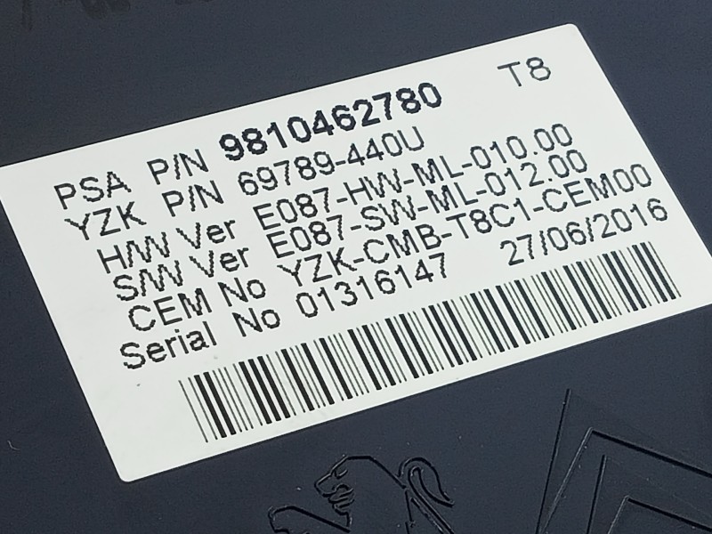 Recambio de cuadro instrumentos para peugeot 5008 allure referencia OEM IAM 9810462780  E3-B2-25-4