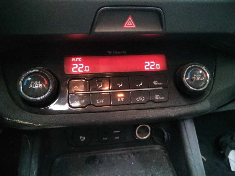 Recambio de mando climatizador para kia sportage drive 4x2 referencia OEM IAM KDUAA0023  E3-A3-36-2