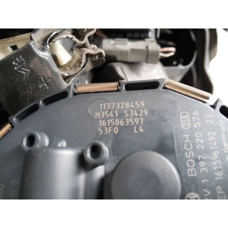 Recambio de motor limpia delantero para peugeot 5008 allure referencia OEM IAM 1397220576 1615961492 