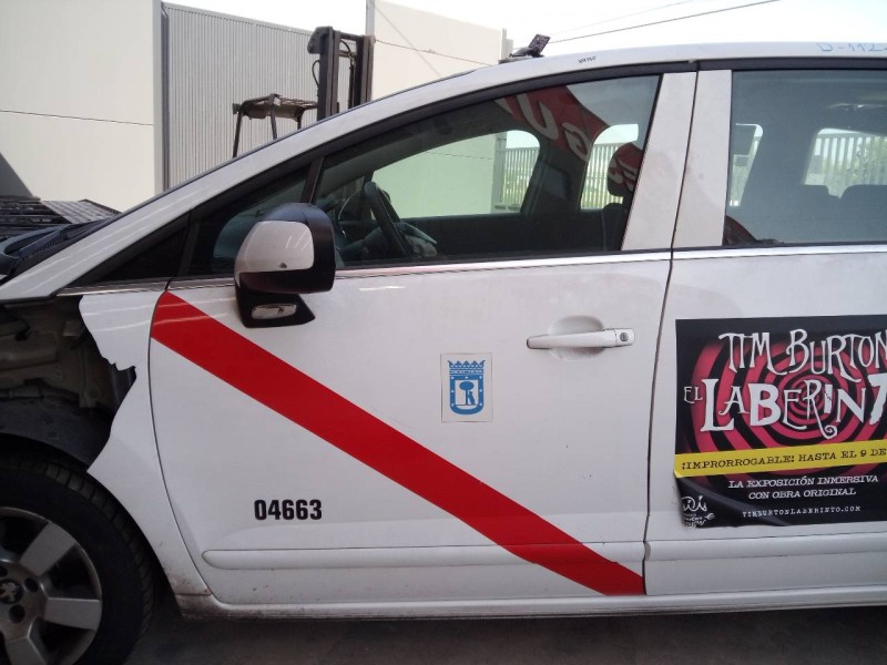 Recambio de puerta delantera izquierda para peugeot 5008 allure referencia OEM IAM   