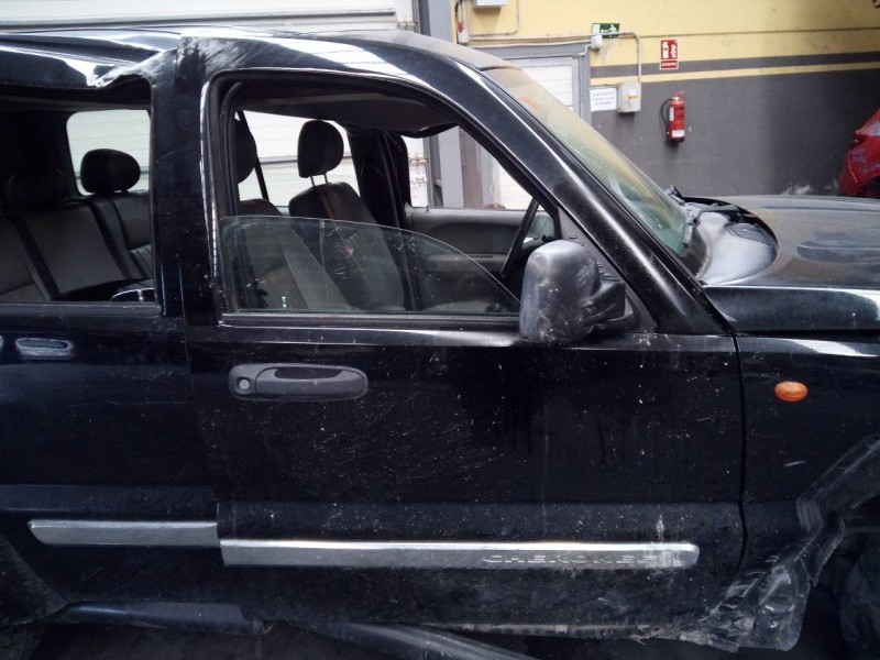 Recambio de puerta delantera derecha para chrysler jeep cherokee (kj) 2.8 crd limited referencia OEM IAM   