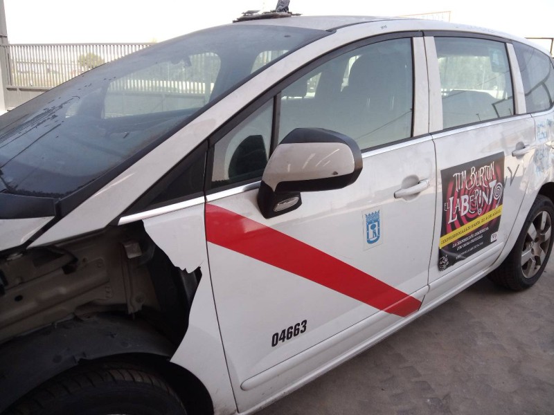 Recambio de puerta delantera izquierda para peugeot 5008 allure referencia OEM IAM   