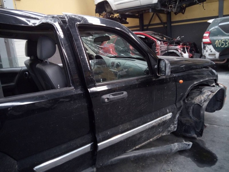 Recambio de puerta delantera derecha para chrysler jeep cherokee (kj) 2.8 crd limited referencia OEM IAM   