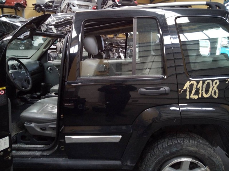 Recambio de puerta trasera izquierda para chrysler jeep cherokee (kj) 2.8 crd limited referencia OEM IAM   