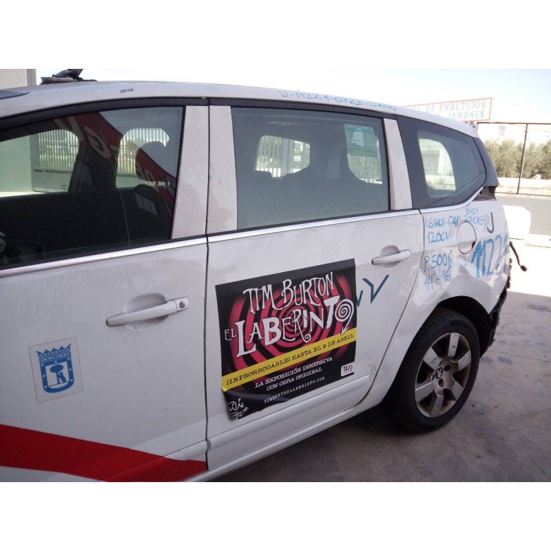 Recambio de puerta trasera izquierda para peugeot 5008 allure referencia OEM IAM   