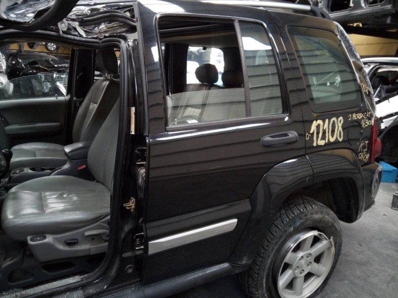 Recambio de puerta trasera izquierda para chrysler jeep cherokee (kj) 2.8 crd limited referencia OEM IAM   