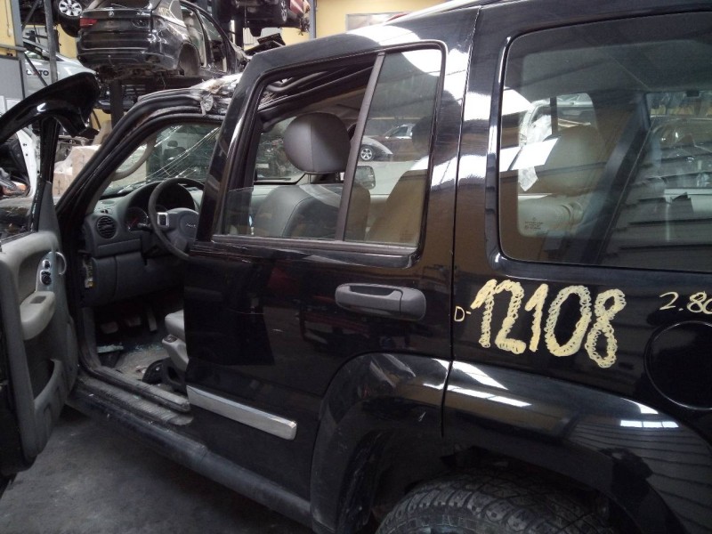 Recambio de puerta trasera izquierda para chrysler jeep cherokee (kj) 2.8 crd limited referencia OEM IAM   