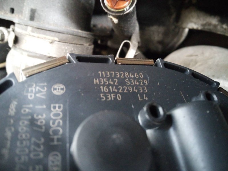 Recambio de motor limpia delantero para peugeot 5008 allure referencia OEM IAM 1397220577 161668505462 