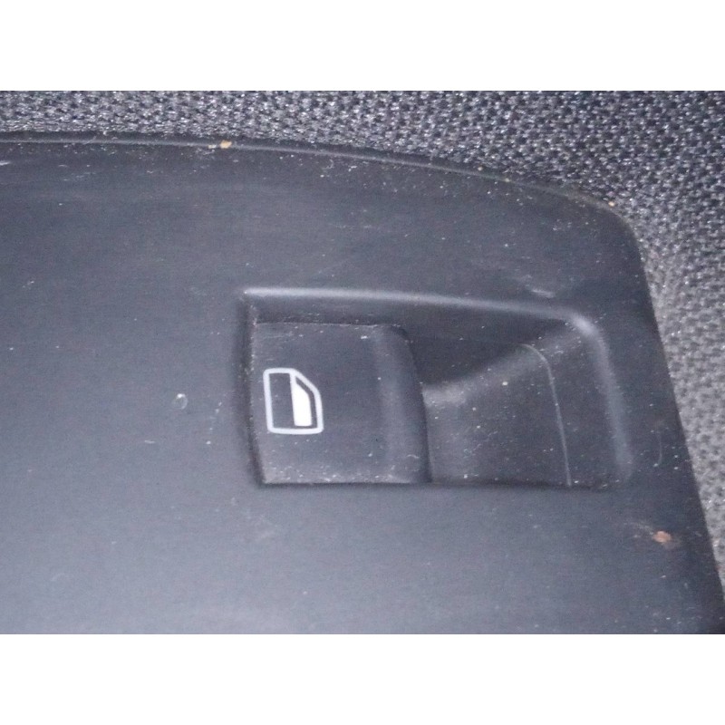 Recambio de mando elevalunas trasero izquierdo para audi a3 sportback (8p) 1.6 tdi ambiente referencia OEM IAM   