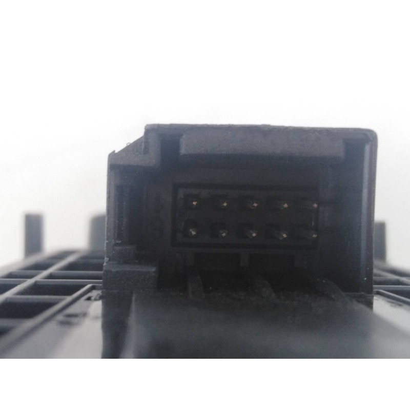 Recambio de mando elevalunas delantero izquierdo para audi a1 sportback (8xf) attracted referencia OEM IAM 8U0959851 8X49599521A