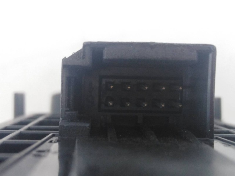 Recambio de mando elevalunas delantero izquierdo para audi a1 sportback (8xf) attracted referencia OEM IAM 8U0959851 8X49599521A