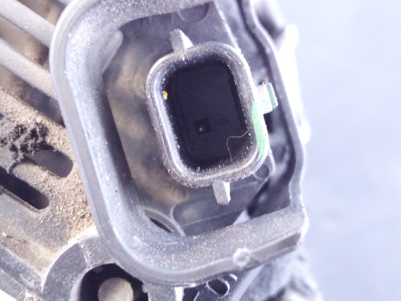 Recambio de alternador para renault scenic iii dynamique referencia OEM IAM 231004554R FG15T0582612716A P3-A4-9-3